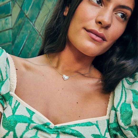 NEW Kendra Scott Ari Heart Adjustable Length Pendant Necklace in Pink - Picture 12 of 14